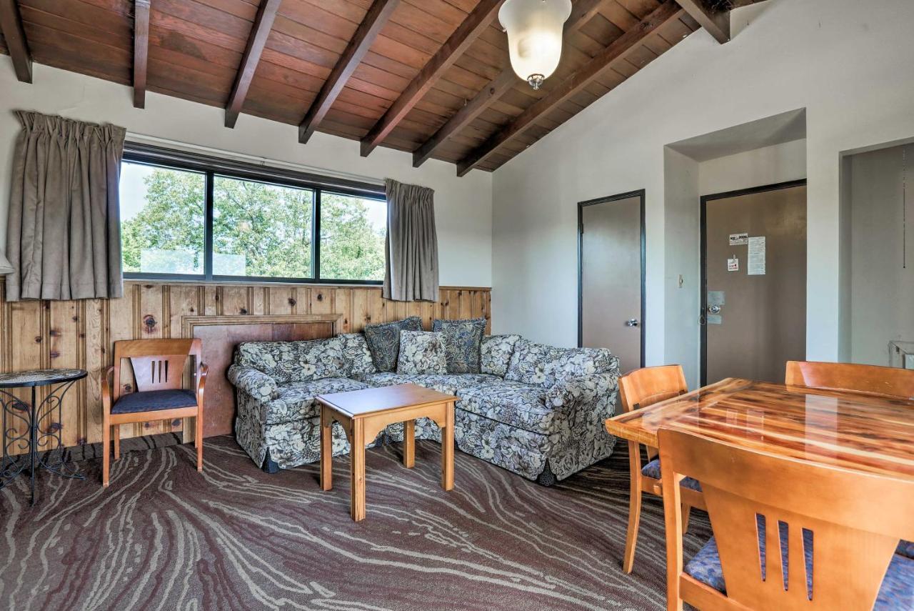 Burkesville Apt With Deck, Views And Pool Access! Екстериор снимка