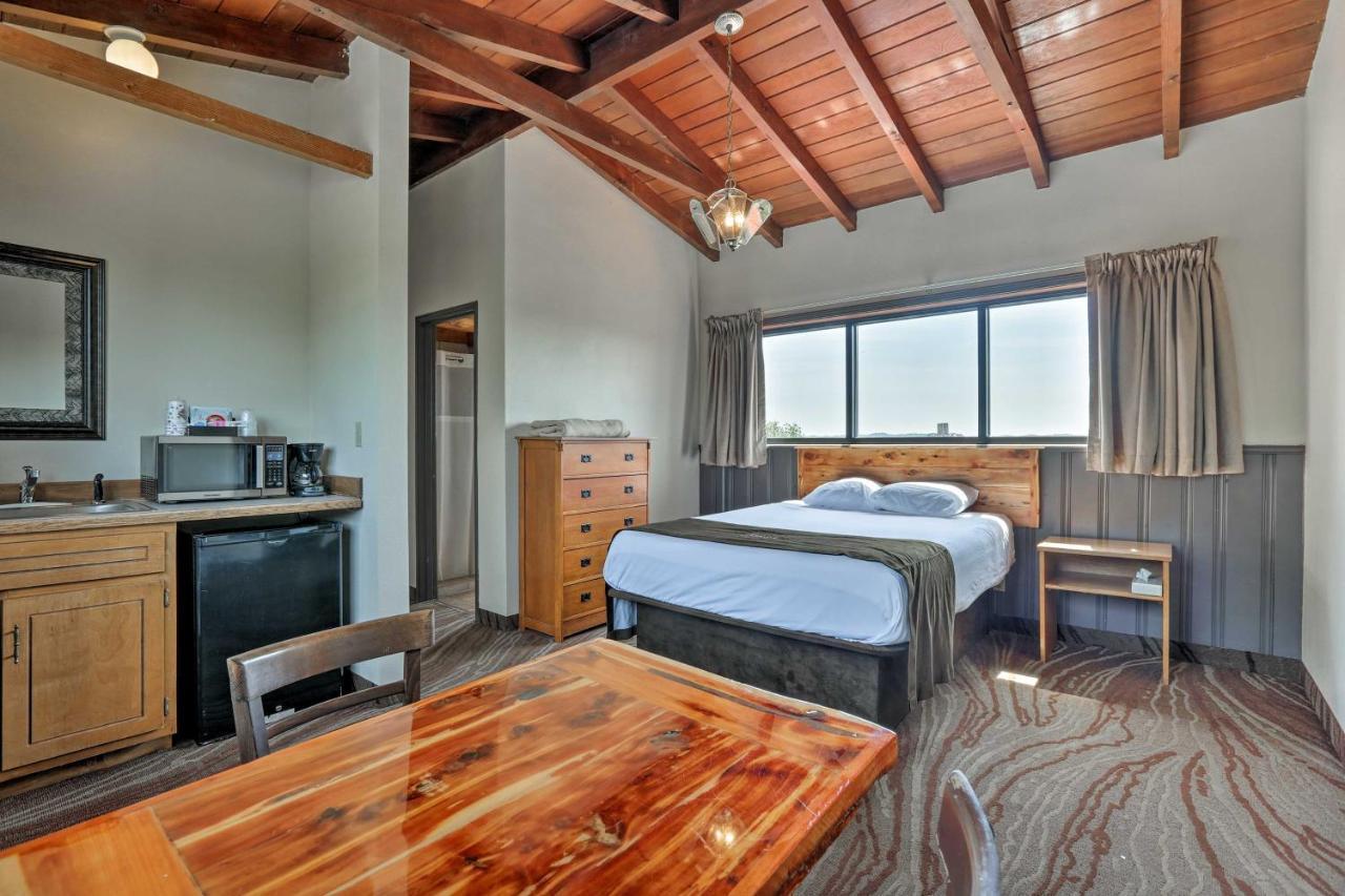 Burkesville Apt With Deck, Views And Pool Access! Екстериор снимка