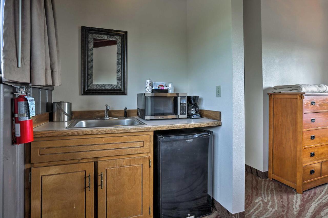 Burkesville Apt With Deck, Views And Pool Access! Екстериор снимка